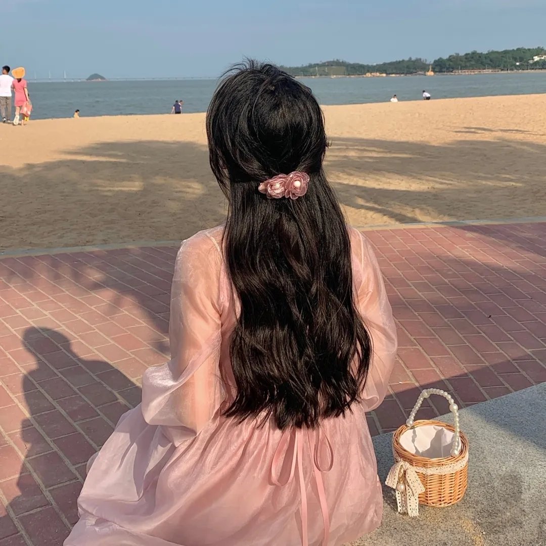 嘘，国王在冬眠